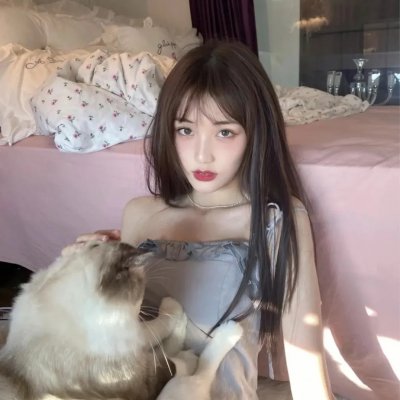 带子狼 在那双小手中